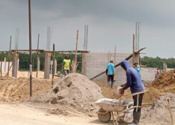 Puluhan Desa di Rembang Tak Punya Lahan untuk Bangun Kantor Koperasi Merah Putih 33 Pembangunan salah satu kantor Koperasi Merah Putih di Kabupaten Rembang. (Humas Pemkab Rembang/Lingkarjateng.id)