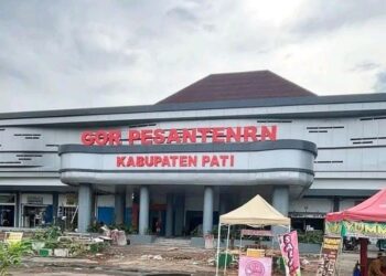POTRET: Tampak depan Gedung Olahraga (GOR) Pesantenan Kabupaten Pati. (Lingkarnews Network)