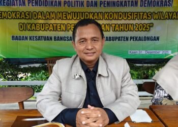 Wakil Ketua DPRD Kabupaten Pekalongan, H. Sumar Rosul, S.IP., M.AP., saat memberikan keterangan kepada wartawan usai kegiatan Pendidikan Politik dan Peningkatan Demokrasi di Kajen, Kabupaten Pekalongan, Rabu, 31 Desember 2025. (Fahri Akbar/Lingkarjateng.id)