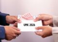UMK Salatiga 2026 Dibahas di Rapat Pleno Dewan Pengupahan Hari Ini 55 ILUSTRASI: Serah terima uang. (Canva)