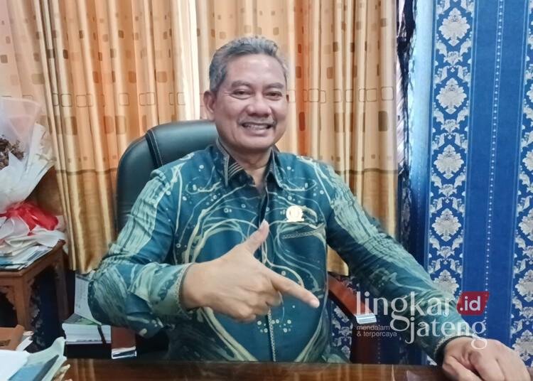 Hadapi Pancaroba, DPRD Jepara Ingatkan Warga Jaga Imun dan Kebersihan Lingkungan 25 Wakil Ketua DPRD Kabupaten Jepara, Pratikno. (Tomi Budianto/Lingkarjateng.id)