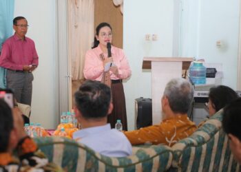 Wali Kota Semarang, Agustina Wilujeng Pramestuti, saat mengunjungi tokoh umat Nasrani bersama Forkopimda, Minggu, 21 Desember 2025. (Humas Pemkot Semarang/Lingkarjateng.id)