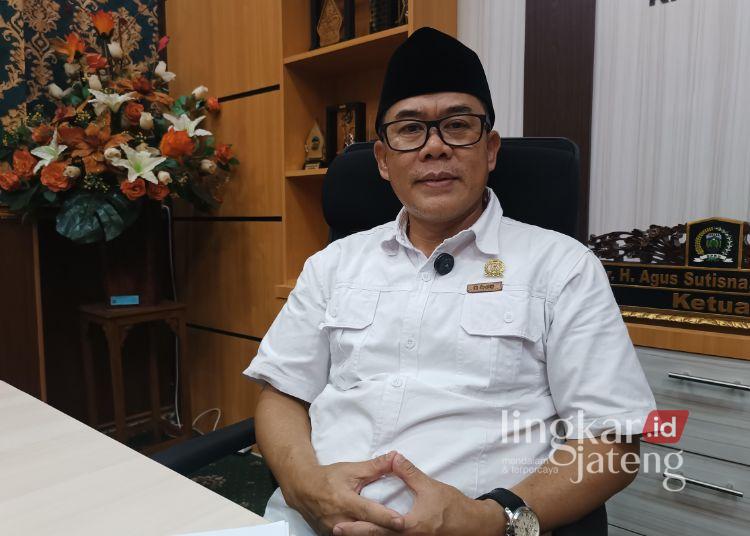 Cegah Kerusakan Lingkungan, Ketua DPRD Jepara Desak Pengusaha Tambang Taat Izin 25 Ketua DPRD Jepara, Agus Sutisna. (Tomi Budianto/Lingkarjateng.id)