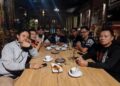 H-3 Jelang Reuni, Panitia Moci Bareng Matangkan Persiapan 27 TECHNICAL MEETING: Panitia penyelenggara moci bareng di Guci usai rapat koordinasi untuk mematangkan acara di salah satu cafe di daerah Tegal, Jawa Tengah beberapa waktu lalu. (Dok. Pribadi/Lingkarjateng.id)