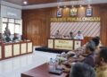 Marak Alih Fungsi Hutan, Forkopimda Pekalongan Segera Lakukan Langkah Intervensi 28 Kapolres Pekalongan AKBP Rachmad C. Yusuf memimpin rapat koordinasi lintas sektor membahas alih fungsi hutan di Petungkriyono, Selasa, 9 Desember 2025. (Fahri Akbar/Lingkarjateng.id)