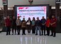 Pemkab Semarang Beri Penghargaan Atlet Peraih Medali Emas SEA Games 2025 34 Bupati Semarang, dan Ketua DPRD Kabupaten Semarang, serta jajaran Forkopimda saat memberikan penghargaan kepada atlet peraih medali emas di ajang SEA Games Thailand 2025, Tharisa Dea Florentina. (Hesty Imaniar/Lingkarjateng.id)