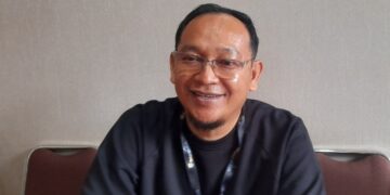 Pendapatan PBB-P2 Kendal Tahun 2025 Lampaui Target, Capai 103,79 Persen 10 Kepala Bapenda Kendal, Abdul Wahab saat ditemui di ruang kerjanya, Jumat, 2 Januari 2025. (Anik Kustiani/Lingkarjateng.id)