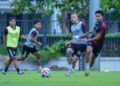 Jelang Hadapi Persija Jakarta, Divaldo Da Silva Tekankan Mental Spartan Pemain Persijap 34 Tim Persijap Jepara saat sesi latihan di lapangan A GBK Senayan, jelang menghadapi Persija Jakarta. (Tomi Budianto/Lingkarjateng.id)