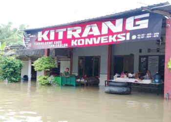 Rumah warga Desa Jepuro, Kecamatan Juwana, Kabupaten Pati, terendam banjir. (Lingkarnews NetworkLingkarjateng.id)