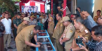 Bupati Grobogan Resmikan Sejumlah Pembangunan Infrastruktur di Purwodadi 12 Bupati Grobogan Setyo Hadi meresmikan Kegiatan Pembangunan Kabupaten Grobogan Tahun Anggaran 2025 yang dipusatkan di RW 07, Kelurahan Purwodadi, Kecamatan Purwodadi, Senin, 26 Januari 2026. (Ahmad Abror/Lingkarjateng.id)