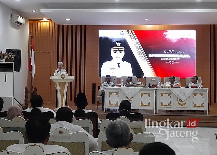 Investasi Tembus Rp15,7 Triliun, Pertumbuhan Ekonomi Kendal Tertinggi se-Jateng 25 Bupati Kendal, Dyah Kartika Permanasari, saat membuka kegiatan Forum Konsultasi Publik (FKP) Rancangan Awal Rencana Kerja Pemerintah Daerah (RKPD) Kabupaten Kendal Tahun 2027 di Gedung Abdi Praja Setda Kendal, Rabu, 21 Januari 2026. (Anik Kustiani/Lingkarjateng.id)