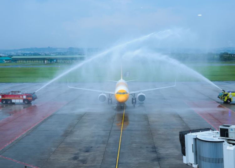 KEK Kendal Paling Dilirik Investor Singapura Sejak Rute Penerbangan Internasional Dibuka 25 Pembukaan rute penerbangan internasional Bandara Ahmad Yani, Semarang beberapa waktu lalu. (Humas Pemprov Jateng)