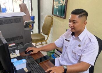 Kepala Bidang Pengelolaan Informasi Administrasi Kependudukan Disdukcapil Batang, Dwi Marendra. (Humas Pemkab Batang/Lingkarjateng.id)