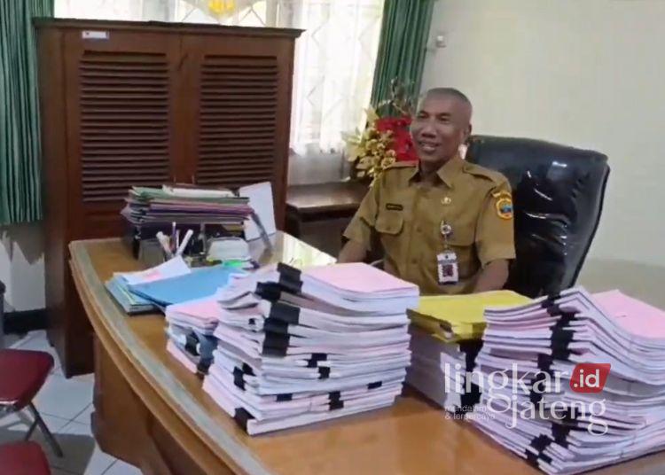 Kepala Dispermades Pati Ditanya Pengisian Perangkat Desa Saat KPK OTT Bupati Sudewo 25 Kepala Dinas Pemberdayaan Masyarakat dan Desa (Dispermades) Kabupaten Pati, Tri Hariyama. (Lingkarnews Network)