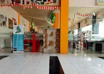 SEPI: Kondisi di Plaza Pragolo Kabupaten Pati tampak sepi. (Lingkarnews Network)