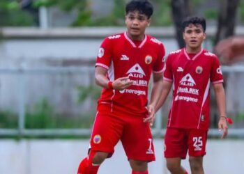 Suasana pertandingan Persipur Purwodadi melawan Mahesa Jenar Muda di Stadion Krida Bhakti Purwodadi, Kabupaten Grobogan pada Minggu, 18 Januari 2026 sore. (Dok. Persipur Purwodadi/Lingkarjateng.id)