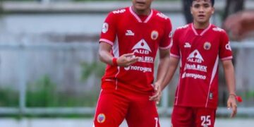 Suasana pertandingan Persipur Purwodadi melawan Mahesa Jenar Muda di Stadion Krida Bhakti Purwodadi, Kabupaten Grobogan pada Minggu, 18 Januari 2026 sore. (Dok. Persipur Purwodadi/Lingkarjateng.id)