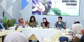 Nawal Yasin Gandeng Undip Perkuat Layanan Kesehatan Mental Posyandu dan PAUD Jateng 23 Ketua Tim Pembina (TP) Posyandu sekaligus Bunda PAUD Jawa Tengah (Jateng), Nawal Arafah Yasin, saat menghadiri audiensi di Ruang Rapat Fakultas Psikologi Kampus Undip Tembalang, Jumat, 23 Januari 2026. (Humas Pemprov Jateng/Lingkarjateng.id)