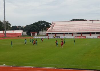 Persik Kendal Dipastikan Lolos 16 Besar Liga 4 Usai Bantai Persak Kebumen 3-0 32 Persik Kendal saat menjamu Persak Kebumen di Stadion Utama Kebondalem Kendal, Minggu, 18 Januari 2026. (Anik Kustiani/Lingkarjateng.id)
