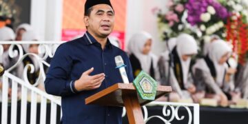 Wagub Jateng Dorong Pesantren Jadi Motor Kemandirian Ekonomi Daerah 21 Wakil Gubernur Jawa Tengah Taj Yasin Maimoen saat menghadiri Haflah Akhirussanah dan Khotmil Qur’an di Pondok Pesantren Manba’ul Hikmah Kaliwungu, Kendal, Minggu, 25 Januari 2026. (Humas Pemprov Jateng/Lingkarjateng.id)