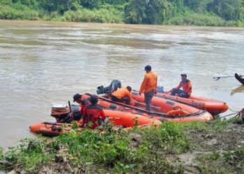 Diduga Terpeleset, Seorang Lansia Tenggelam di Sungai Bengawan Solo Blora