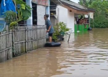 Dikepung Banjir, Warga Dengkek Pati Kota Harap Bantuan Sembako
