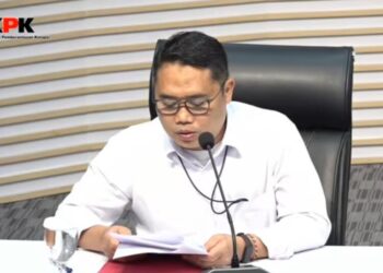 Pelaksana Tugas Deputi Penindakan dan Eksekusi Komisi Pemberantasan Korupsi Asep Guntur Rahayu saat konferensi pers di Gedung Merah Putih KPK, Jakarta, Selasa, 20 Januari 2026. (Tangkapan layar YouTube KPK RI/Lingkarjateng.id)