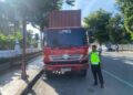 Petugas Satlantas Polres Salatiga menandai lokasi kejadian kecelakaan di simpang empat Randuacir, JLS, Kamis, 29 Januari 2026. (Dok.Humas Polres Salatiga/Lingkarjateng.id)