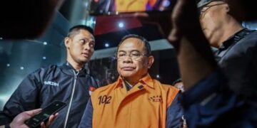 Bupati Pati Sudewo memberikan keterangan di Gedung Merah Putih KPK, Jakarta, Selasa, 20 Januari 2026 setelah ditetapkan sebagai salah satu tersangka dalam kasus dugaan pemerasan jabatan. (Antara/Lingkarjateng.id)