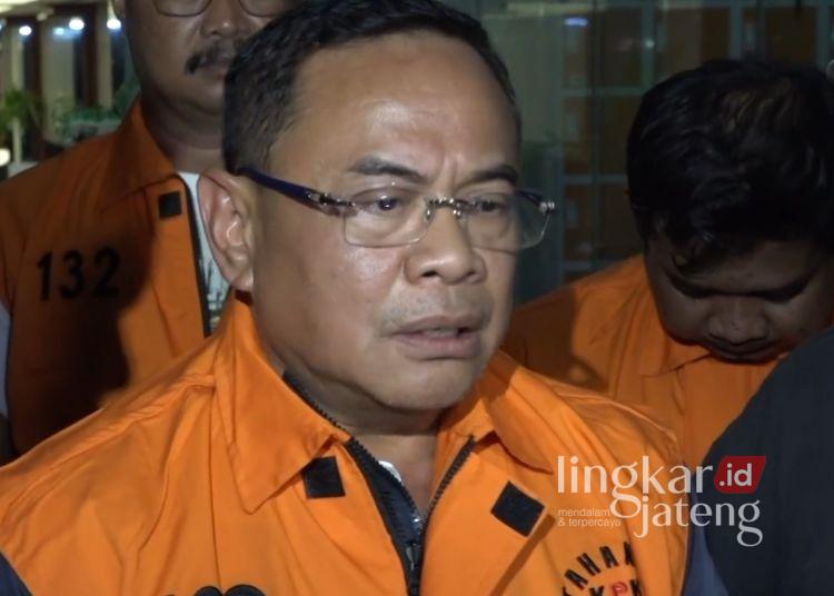 10 Saksi Bakal Diperiksa KPK dalam Kasus Bupati Pati Nonaktif Sudewo 25 Bupati Pati Nonaktif Sudewo usai ditetapkan sebagai tersangka dugaan pemerasan oleh KPK. (Antara)