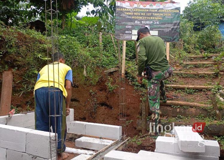 10 Rumah di Desa Gedong Kendal Dapat Bantuan Program Jambanisasi TMMD1