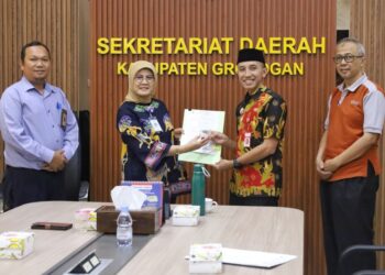 Serah Terima Barang Milik Daerah (BMD) antara Sekretaris Daerah Grobogan Anang Armunanto dan Kepala Balai Besar POM Semarang Rustyawati di Ruang Rapat Sekda Grobogan, Jumat (6/2). Foto : Ahmad Abror/ Lingkar Jateng