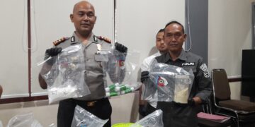 Kapolres Kendal saat konferensi pers ungkap kasus, di Mapolres Kendal, Senin (23/2). Foto : Anik Kustiani /Lingkar Jateng