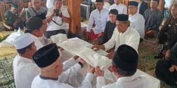 Sambut Ramadhan, Begini Prosesi Ganti Luwur Balai Panjang Peninggalan Sunan Kalijaga. Foto : Hesty Imaniar/Lingkar