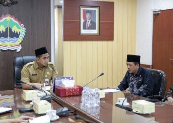 Wakil Gubernur Jawa Tengah Taj Yasin Maimoen menerima audiensi Paguyuban Madrasah Aliyah se-Kecamatan Margoyoso di Ruang Rapat Wakil Gubernur Jawa Tengah, Semarang, Senin, 9 Februari 2026. (Humas Pemprov Jateng)