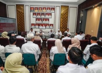 BPK Jateng Mulai Audit Keuangan Pemerintah Kota Salatiga 38 Wali Kota Salatiga Robby Hernawan menerima tim BPK Jateng di ruang kerjanya terkait pemeriksaan interim keuangan daerah pada Rabu, 18 Februari 2026. (Prokompim Setda Salatiga/Lingkarjateng.id)