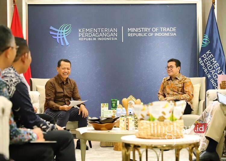 Proyek Pasar Anyar Kudus Dapat Kucuran Rp50 Miliar dari Pusat, Dibangun Kapan? 25 Bupati Kudus, Sam’ani Intakoris, saat melakukan audiensi dengan Menteri Perdagangan, Budi Santoso, di Kantor Kementerian Perdagangan RI, Jakarta Pusat, Rabu, 25 Februari 2026. (Nisa Hafizotus S./Lingkarjateng.id)