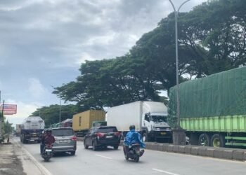 Demak Macet Hingga 1,5 Km Imbas Perbaikan Jalan di Trengguli