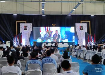 Anggota Komisi IX DPR RI, Edy Wuryanto, saat sosialisasi MBG Tahun Anggaran 2026 bersama Badan Gizi Nasional (BGN) di Gedung Dewi Sri Purwodadi, Kabupaten Grobogan, Senin, 2 Februari 2026. (Ahmad Abror/Lingkarjateng.id)