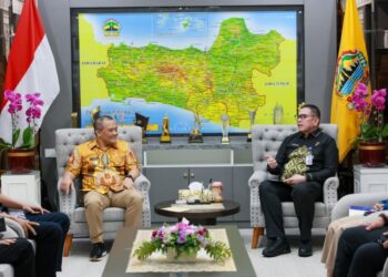 Gubernur Jawa Tengah Ahmad Luthfi menerima audiensi Kepala BNNP Jateng Toton Rasyid di ruang kerjanya pada Kamis, 26 Februari 2026. (Humas Pemprov Jateng)