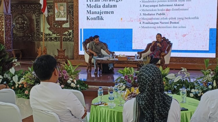 PWI Blora menggelar acara diskusi peringati HPN 2026. Foto : Eko Wicaksono/LINGAKR