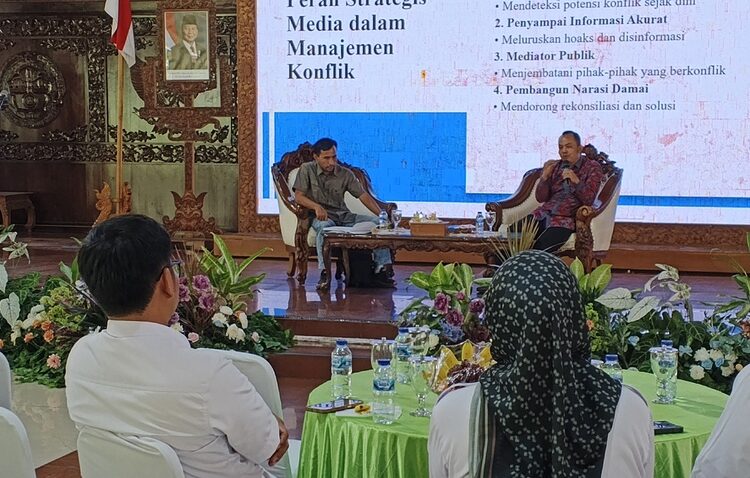 PWI Blora menggelar acara diskusi peringati HPN 2026. Foto : Eko Wicaksono/LINGAKR
