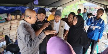 Komisi B DPRD Provinsi Jawa Tengah bersama sejumlah OPD terkait saat meninjau Posko Bencana Desa Mulyorejo, Kecamatan Tirto, Kabupaten Pekalongan, Selasa, 3 Februari 2026. (Fahri Akbar/Lingkarjateng.id)