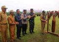 Plt Bupati Pati Risma Ardhi Chandra saat membuka program TMMD di lapangan Desa Sumberagung, Kecamatan Jaken, Selasa (10/2). (Lingkarnews Network)