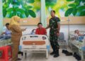 Para siswa SMKN 4 Pati yang dibawa ke RS KSH karena diduga mengalami keracunan MBG pada Senin, 9 Februari 2026. (Lingkarnews Network)