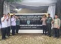 LAUNCHING KANTOR: Wali Kota Salatiga Robby Hernawan (ketiga kiri) meluncurkan operasionalisasi UPTD PPA di Jalan Hasanudin, Rabu, 18 Februari 2026. (Prokompim Setda Salatiga/Lingkarjateng.id)