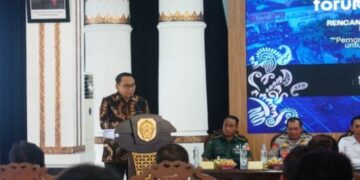 Pelaksana tugas Bupati Pati, Risma Ardhi Chandra, dalam Forum Konsultasi Publik Rancangan Awal RKPD 2027 di Pendopo Kabupaten Pati, Rabu 4 Februari 2026. (Humas Pemkab Pati/Lingkarjateng.id)