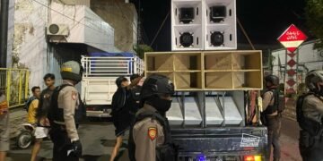 Ilustrasi: Mobil pickup bermautan sound horeg diamankan petugas. (M. Burhanuddin Aslam/Lingkarjateng.id)