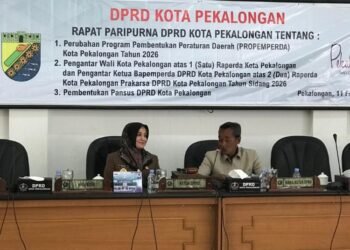Suasana Rapat Paripurna DPRD Kota Pekalongan yang membahas dua Raperda prakarsa DPRD di Gedung Diklat Kota Pekalongan, Rabu (11/2/2026). (Fahri Akbar/Lingkarjateng.id)