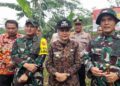 Rombongan tim Pengawasan dan Evaluasi (Wasev) Mabes TNI AD meninjau pelaksanaan program TNI Manunggal Membangun Desa (TMMD) Reguler ke-127 tahun 2026 di Desa Gedong, Kecamatan Patean, Kabupaten Kendal, Kamis 26 Februari 2026. (Anik Kustiani/Lingkarjateng.id)